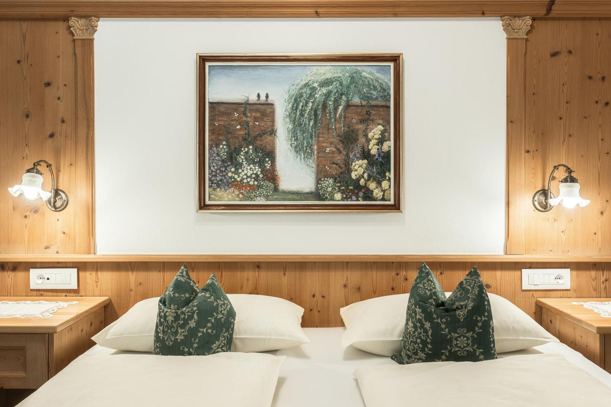 Hotel La Pineta Selva di Val Gardena Pokoj fotografie